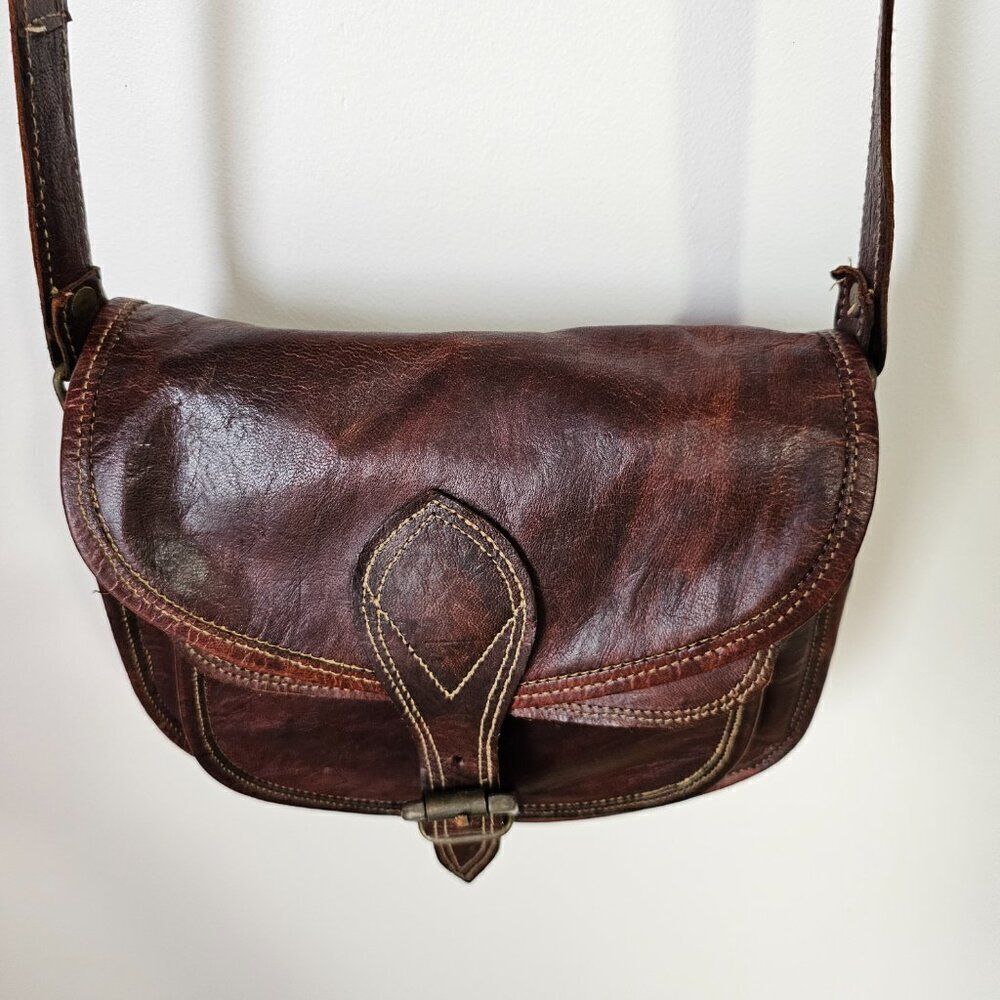 EUC VINTAGE GENUINE LEATHER DEEP BRICK RED SADDLE STYLE SLING BAG SMALL - Picture 7 of 16